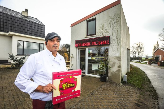 In een omgebouwde garage baat Rabah Djedaini voortaan La Pizza uit.