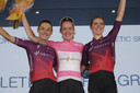 Ashleigh Moolman, Anna van der Breggen en Demi Vollering (vlnr).