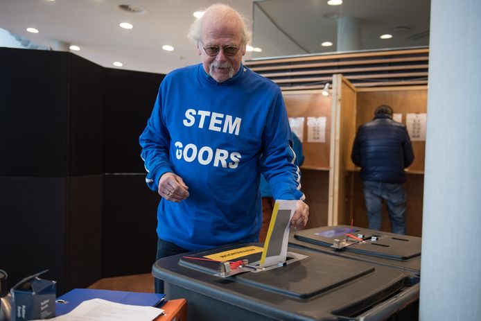 GOOR - Ate Brunnekreef van de Stadsraad Goor. Hij roept kiezers op op een Gorenaar te stemmen.
FOTO: Lars Smook LS20180321