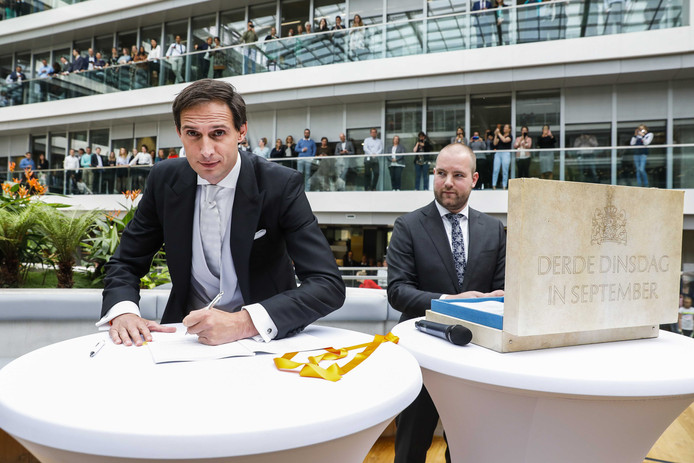 ?appId=21791a8992982cd8da851550a453bd7f&quality=0.9