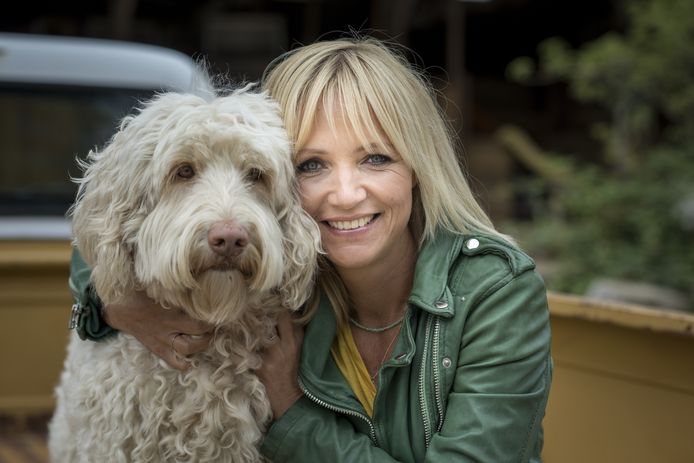 Yvon kan 'niet stoppen met huilen' om gewonde hond en Bridget is een paardenmeisje | Show |