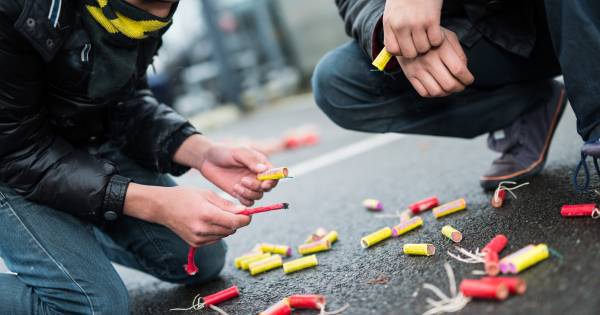 Tweede Kamer Wil Geen Vuurwerkverbod Voor Consument Politiek Ad Nl