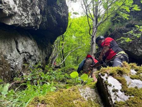 Twee gestrande Nederlanders van steile Roemeense berg gered: ‘Ze schreeuwden om hulp’