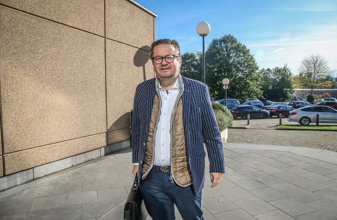 Marc Coucke op de vergadering bij Pro League .