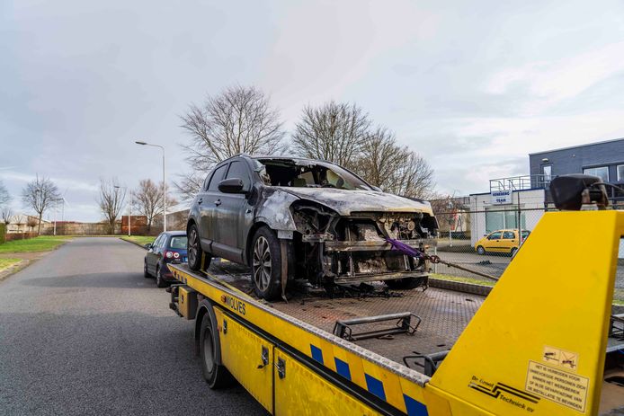 Van de auto was na de brand helaas niet veel meer over.