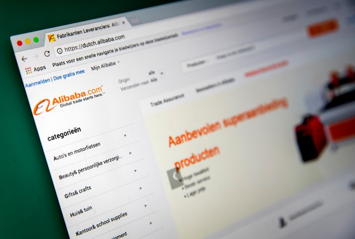 Logo en website van Alibaba.