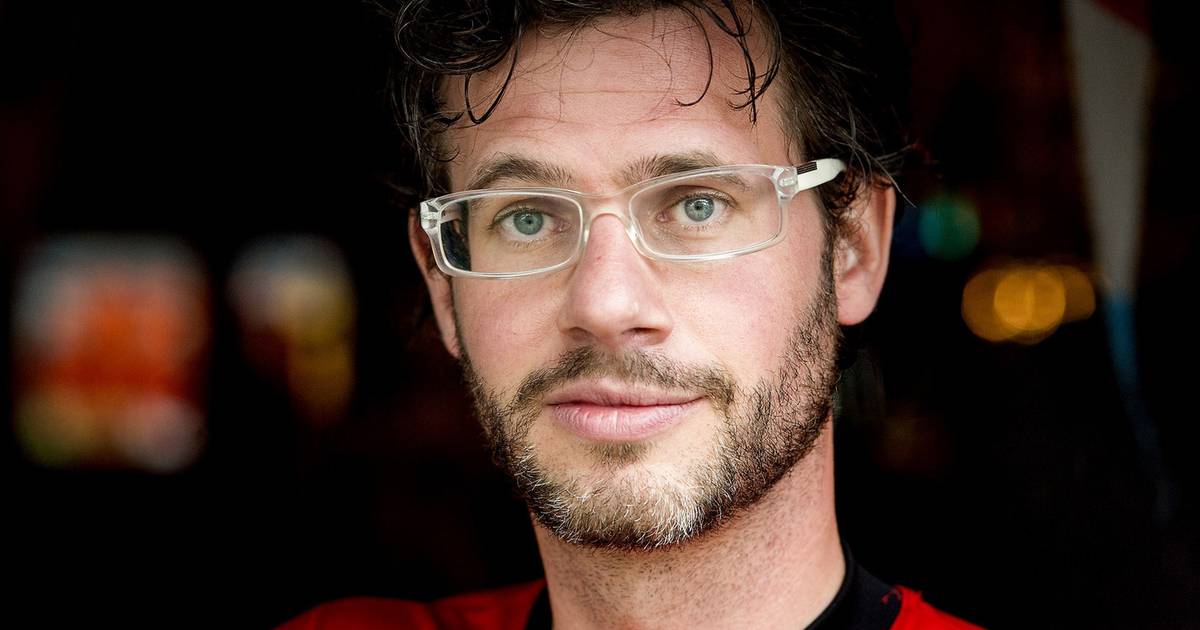 Twentefan Erik Dijkstra Zag Kampioenswedstrijd In Sri Lanka Na Aanslagen Heel Gek Fc Twente Kampioen Eerste Divisie Tubantia Nl