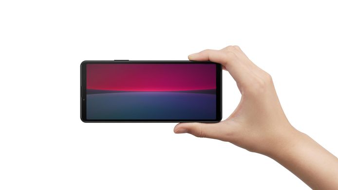 De Sony Xperia 10 IV heeft een schermratio van 21:9 in plaats van de klassieke 16:9 die bij andere smartphones de norm is.