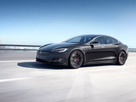 De 0 à 100 km/h en 2 secondes: Elon Musk présente la nouvelle Tesla