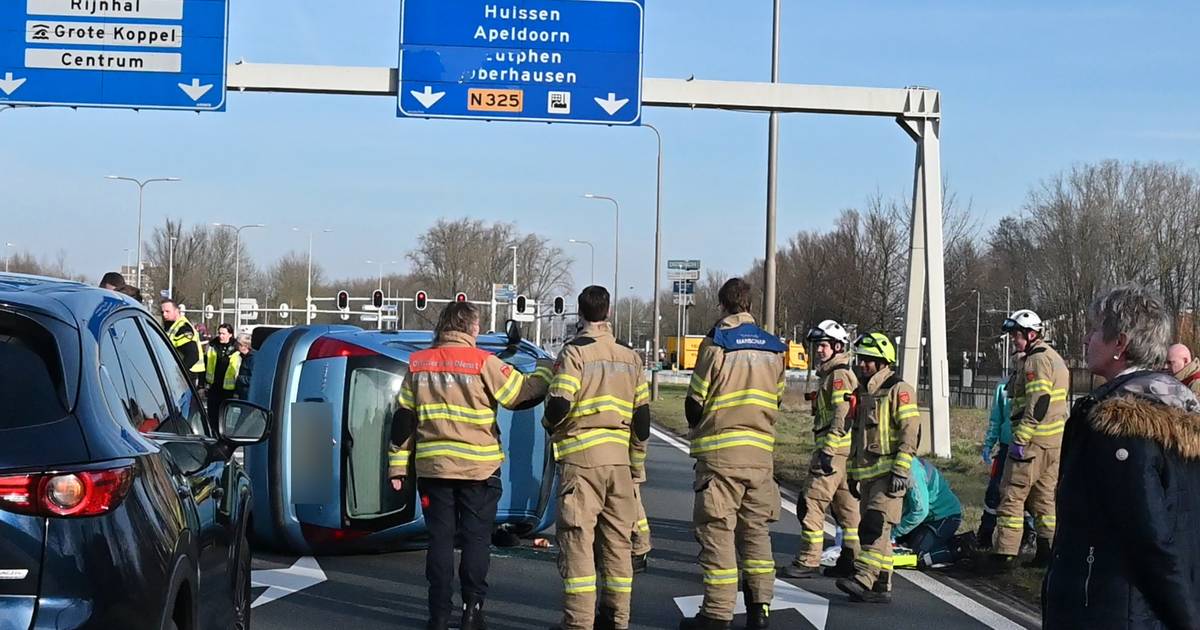 Geen treinen tot begin van de middag tussen Den Bosch en Geldermalsen na aanrijding op het spoor.