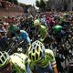 Gaar stoven in hete, smalle Franse dorpsstraatjes