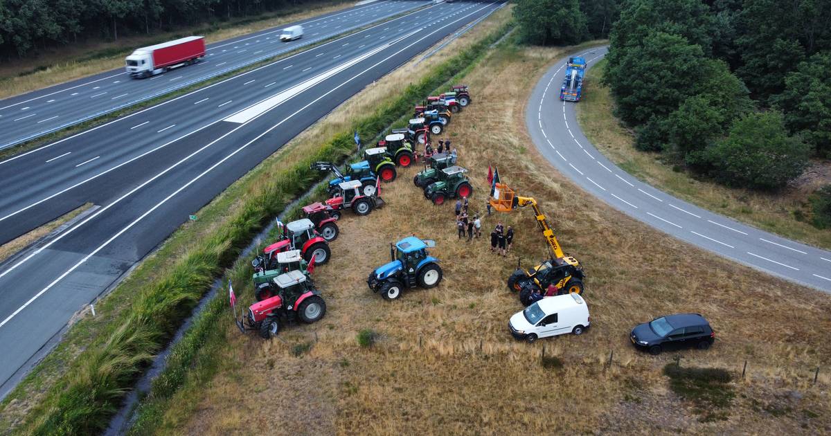 Farmers on their way to Hardenberg as a precursor to protests in The Hague