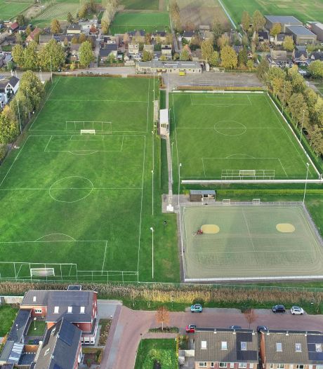 Extra geld voor sportpark Loosbroek en waterveld MHC Heesch: ‘Het kan niet anders’
