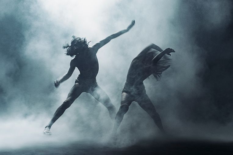 ‘Mist’, door Nederlands Dans Theater 1.  Beeld Rahi Rezvani