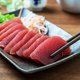Waarom de kleur van rauwe tonijn niets zegt over de versheid