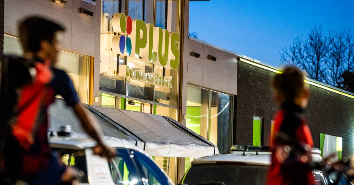 Budel-Schoot schrikt zich te pletter na heftige overval supermarkt; ‘Het komt nu wel heel dichtbij'.