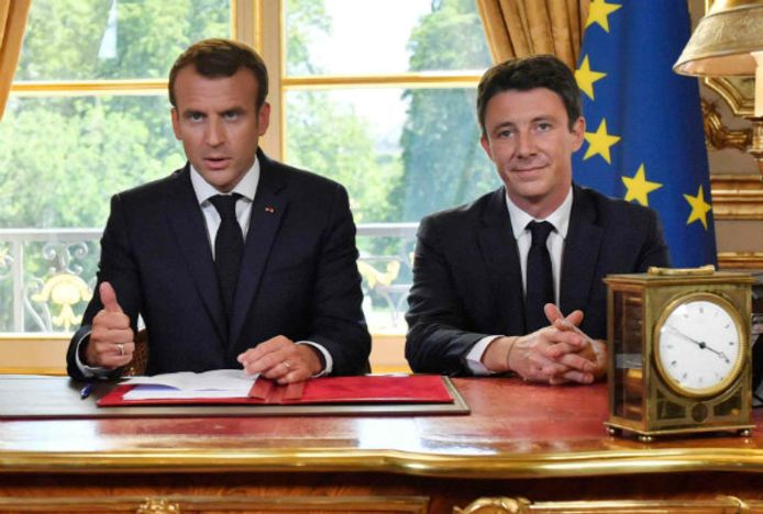 Voor hij zich in de race voor het Parijse burgemeesterschap gooide, was Benjamin Griveaux (rechts) woordvoerder van de Franse regering.  Hij geldt als een vertrouweling van president Emmanuel Macron.