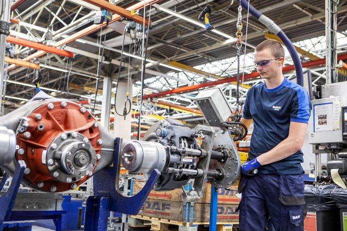 De productie van assen in de DAF-fabriek in het Belgische Westerlo.