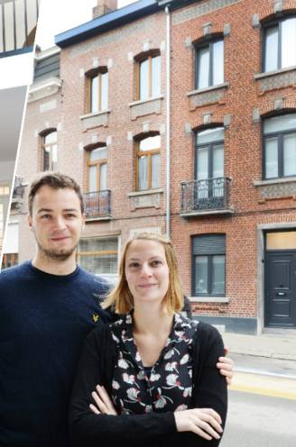 “Zoveel licht en ruimte binnen, dat verwacht je hier niet”: makelaar kleeft flinke meerprijs op rijhuis na mooie renovatie