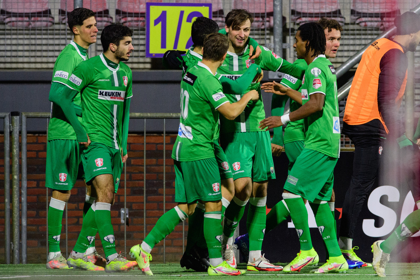 Twee corners - de laatste diep in blessuretijd - nekken FC Dordrecht in