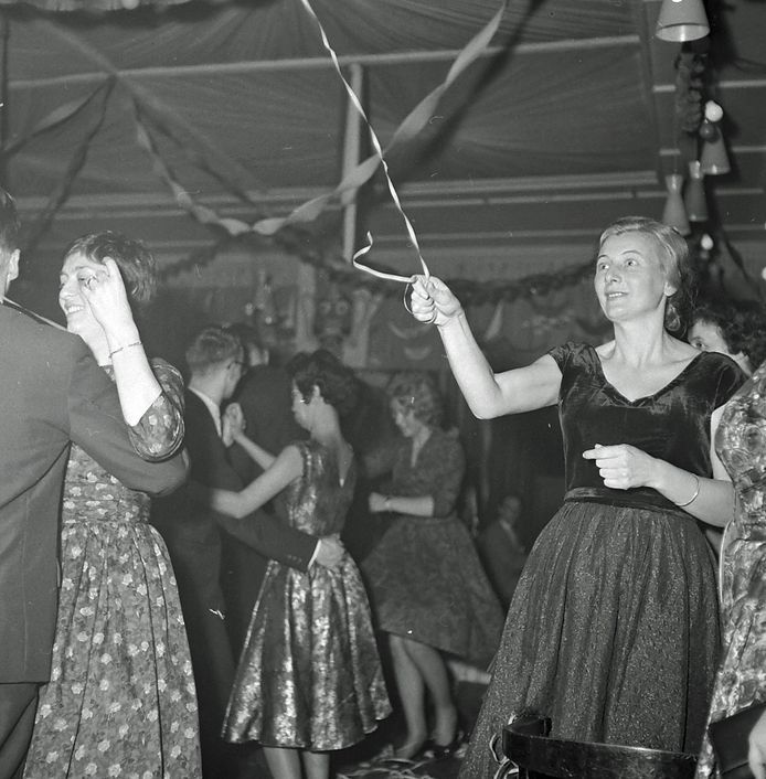 Een feestavond van Philips Direct Export in Royal, in Eindhoven in 1960