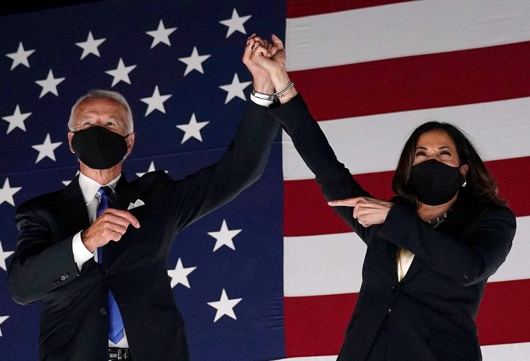 Kamala Harris en Joe Biden zien het zitten op de Democratische Conventie in Delaware, 20 augustus 202 Beeld AFP