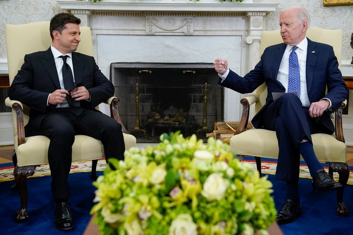 President Joe Biden ontmoet zijn Oekraïense collega Volodimir Zelensky in het Witte Huis.