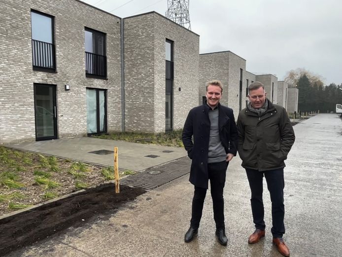 Voorzitter Arthur Orlians en burgemeester Alexander Vandersmissen
