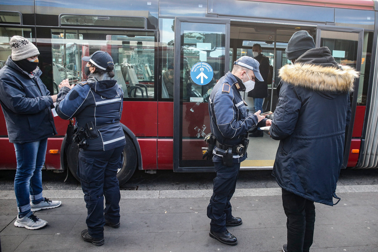 In Italia, la politica di seconda generazione è applicata in modo coerente e rigoroso dalla polizia