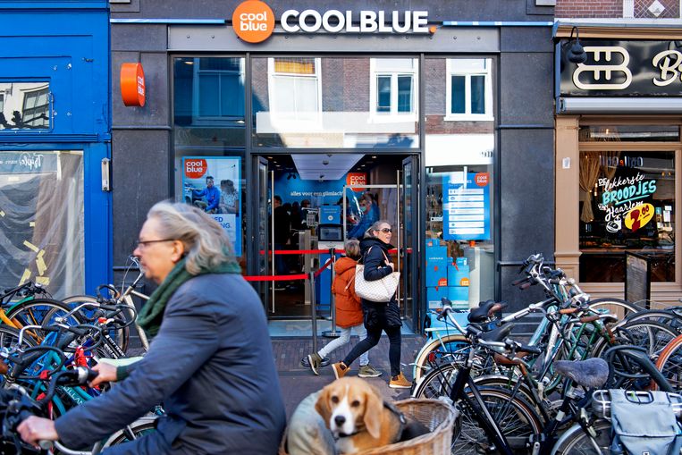 Een winkel van Coolblue in het centrum van Haarlem. Beeld Olaf Kraak