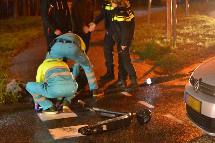 Botsing tussen auto en stepje in Breda.