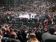Gevecht Badr Hari afgebroken wegens heftige rellen tussen fans, bizar einde Glory 80