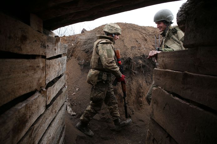 Oekraïense soldaten in de loopgraven.