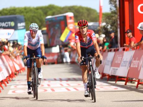 Leider Remco Evenepoel slaat aanvallen overtuigend af in Vuelta, Rigoberto Urán voltooit trilogie