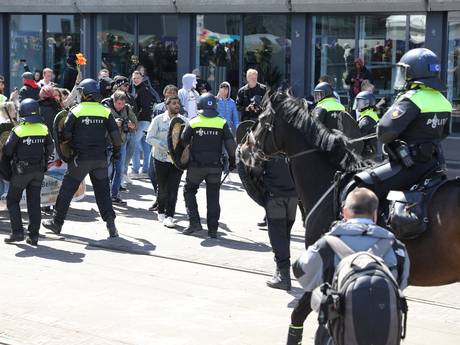 Tientallen anti-lockdownactivisten aangehouden bij demonstratie in Den Haag