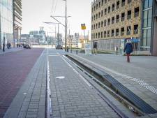 Waarom is de tramkeerlus op de Kop van Zuid na bijna twee jaar nog steeds niet in gebruik?