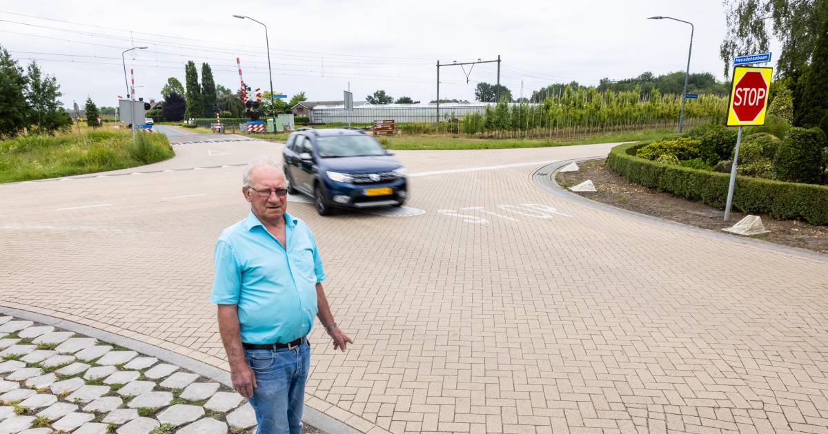 Tilburg kijkt samen met Gerard Verhoeven naar de ‘levensgevaarlijke kruising’ bij zijn huis in Bieze