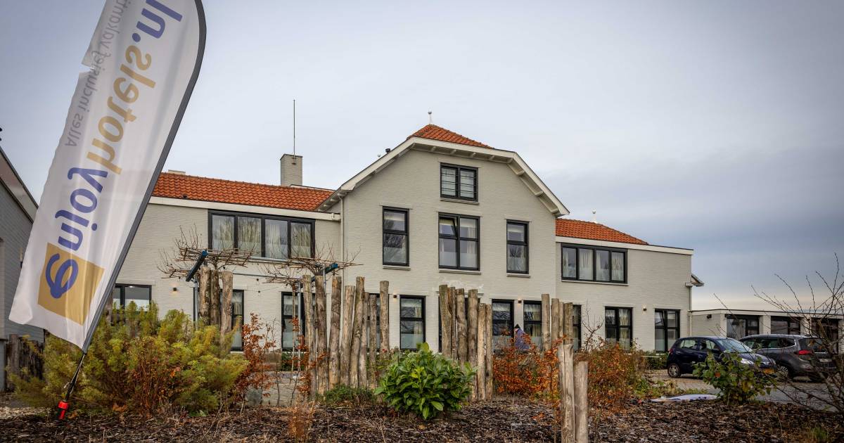 Niet zeker of net geopende Enjoyhotels in Wemeldinge en Terneuzen na 1 januari nog bestaan