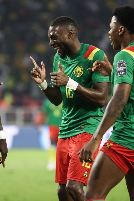 Le Cameroun bat les Comores, déforcées, et rejoint la Gambie en quarts