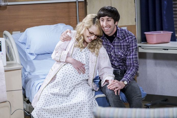 Ook in 'The Big Bang Theory' moest Melissa Rauch (Bernadette) bevallen, hier met tv-echtgenoot Simon Helberg (Howard).