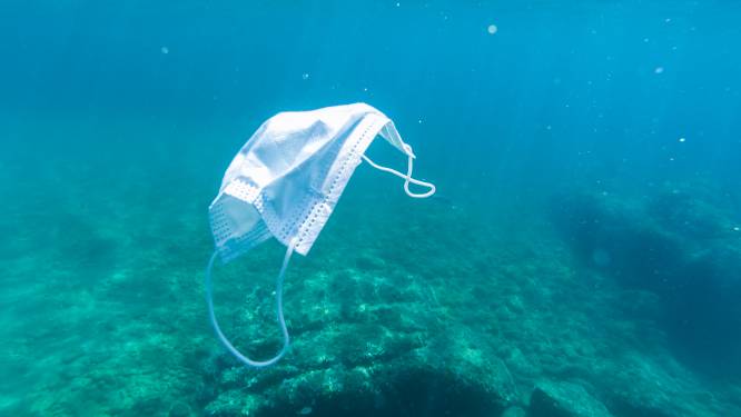 Studie: coronapandemie vervuilt oceanen met meer dan 25.000 ton plastic afval