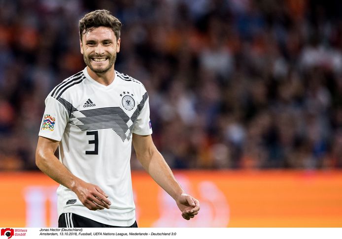 Duits international Jonas Hector bleef FC Keulen trouw na de degradatie in 2018.