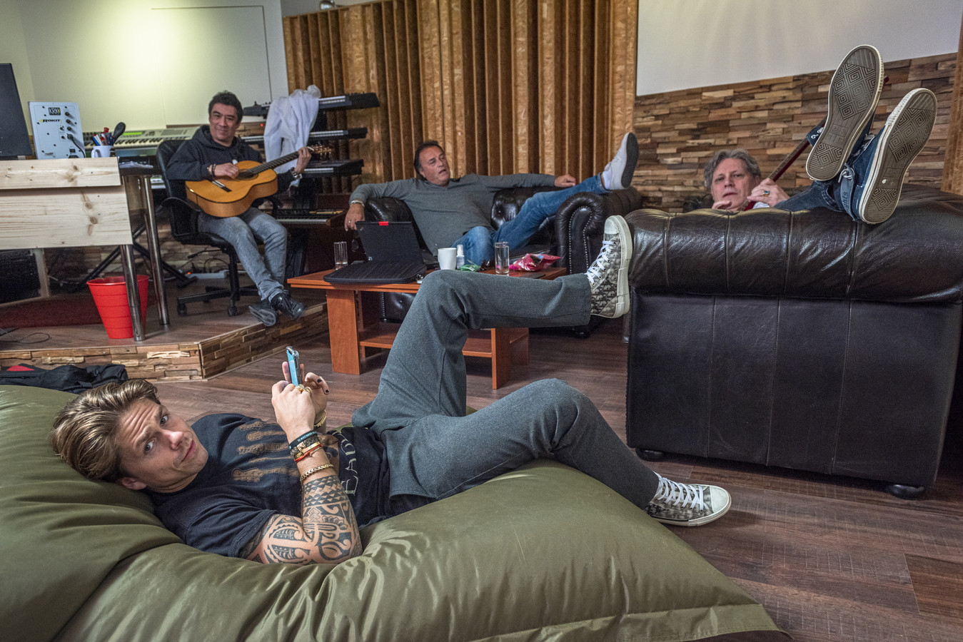 Zo maakt André Hazes nieuwe liedjes in Espelo Foto tubantia.nl