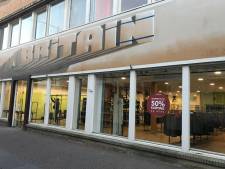 50 procent korting op alles: herenmodezaak Jac Hensen opent outlet in Enschede