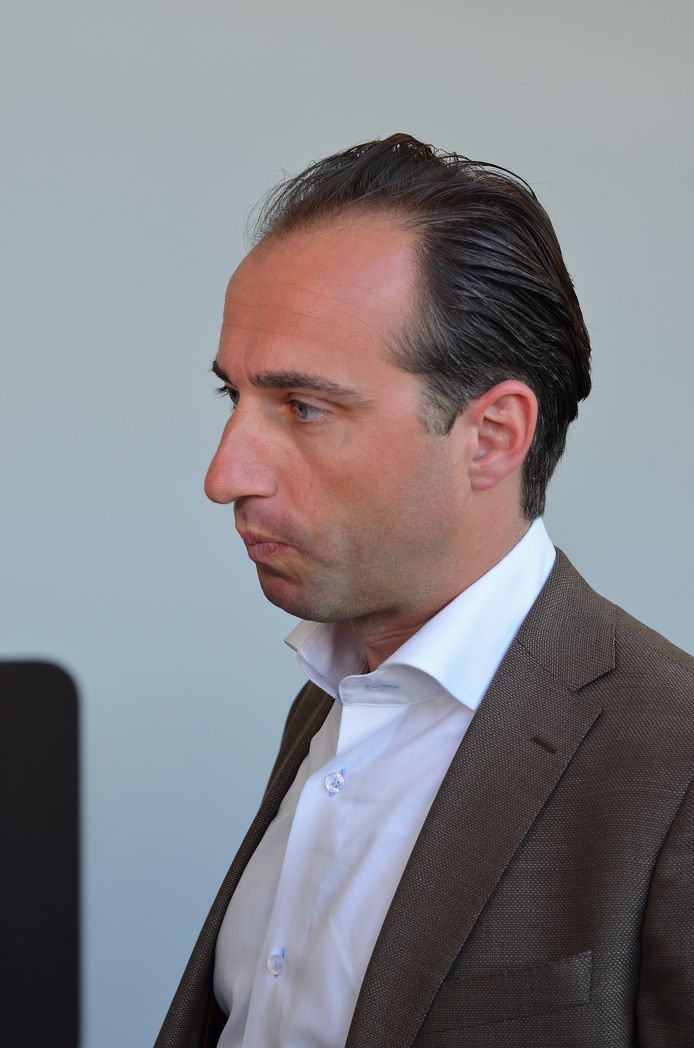 Uitbater 'House of Pleasure' riskeert drie jaar cel voor gedwongen ...