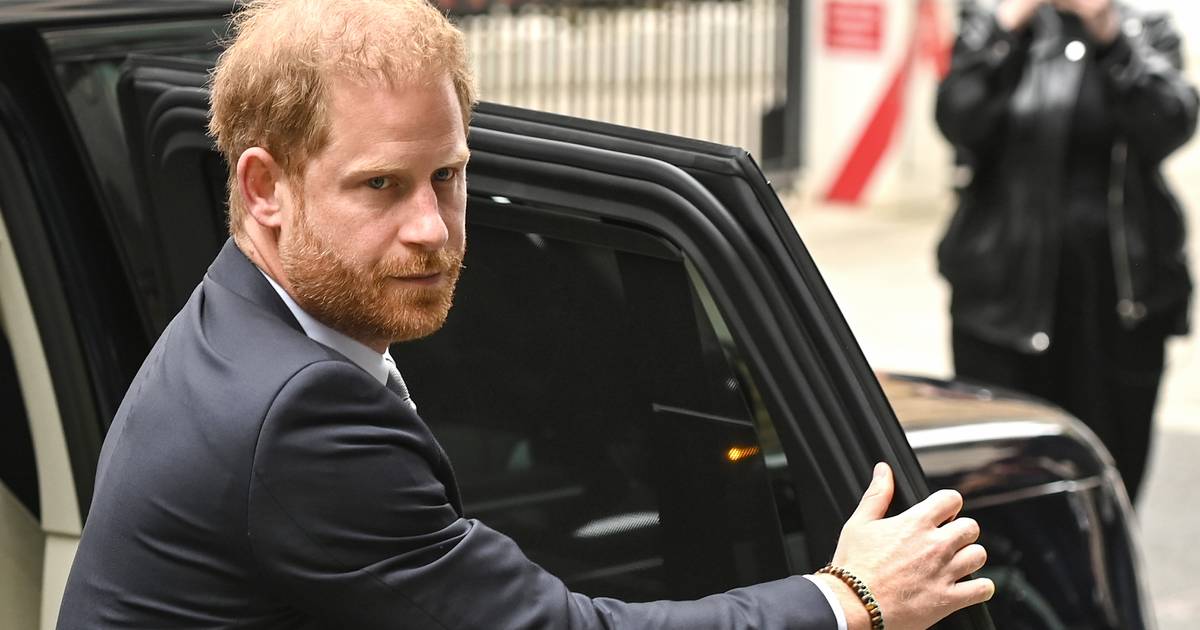 No reunion with his father and brother: Prince Harry leaves Britain without family visit |  showbiz