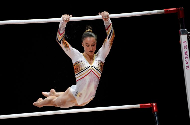 Nina Derwael imponeert op WK artistieke gymnastiek, maar ...