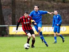 De 22ste en laatste zege van RKDVC op rivaal Vlijmense Boys, met een opvallende rol voor 46-jarige invaller