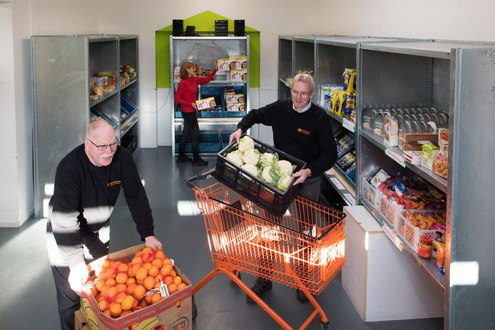 De voedselbank van Tiel is een voedselwinkel geworden.
