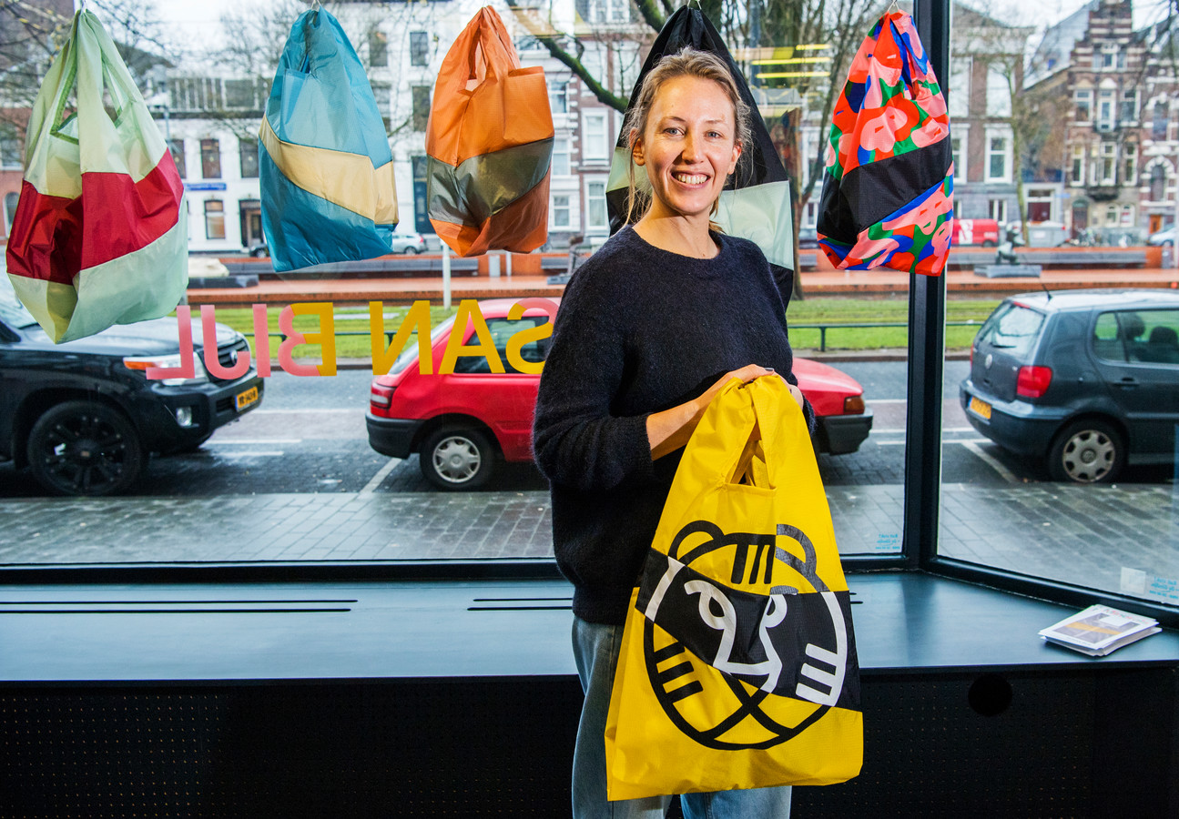 Lekker 'shinen' met je tassie: van Susan Bijl aan het Depot | Foto AD.nl